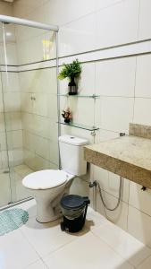 Ένα μπάνιο στο Suíte confortável 13km da COP30