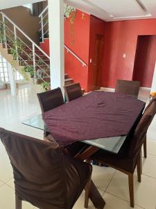 Χώρος καθιστικού στο Suíte confortável 13km da COP30