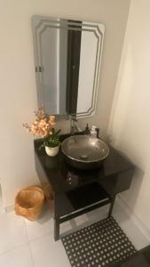 Koupelna v ubytování شاليهات بلو لاجون