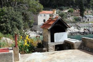 Imagen de la galería de Holiday Home Lucica 4034, en Gdinj 33 fotos más