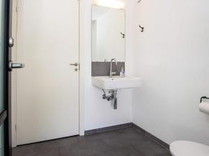 Ένα μπάνιο στο 5 star holiday home in Engesvang +18 φωτογραφίες