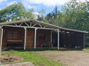 Budova, kde se prázdninový dům nachází