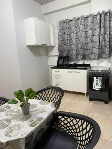 Η κουζίνα ή μικρή κουζίνα στο Studio Loft San Isidro +7 φωτογραφίες