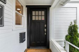 Fotografie z fotogalerie ubytování Roof Top Deck Near the Beach Dog Friendly v destinaci Edmonds