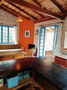 TV a/nebo společenská místnost v ubytování Casa Sol e Mar