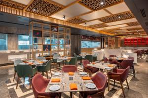Εστιατόριο ή άλλο μέρος για φαγητό στο Radisson RED Indore