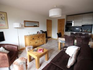 Η κουζίνα ή μικρή κουζίνα στο Appartement 2 chambres, pied de piste, parking, 6 personnes - FR-1-836-18 +9 φωτογραφίες