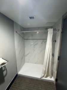 Koupelna v ubytování Quality Lodge