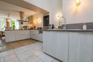 Gallery image of Villa les lilas in Buxeuil +25 photos