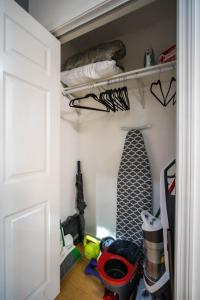 Gallery image of King Bed with Pool Table in Chicopee