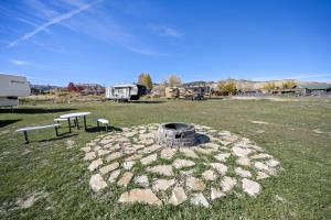 Gallery image of Bryce Canyon Log Cabins in Tropic