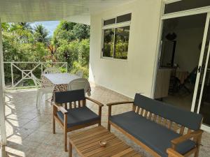 Μπαλκόνι ή βεράντα στο Vairani Lodge +13 φωτογραφίες