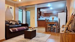 Kuchyň nebo kuchyňský kout v ubytování Céntrico apartamento con 2 baños, a pasos de restaurantes y agencias de turismo