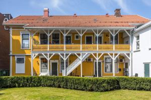 Το κτήριο όπου στεγάζεται  το διαμέρισμα +6 φωτογραφίες