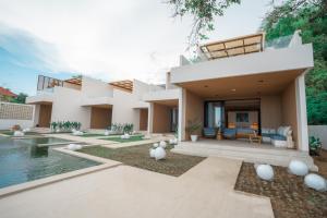 Πισίνα στο ή κοντά στο Bohemian Beachfront Apartments