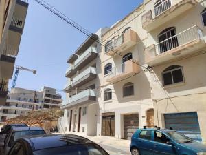 Το κτήριο όπου στεγάζεται  το διαμέρισμα