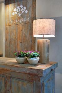 Zdjęcie z galerii obiektu Hotel Boutique Elvira Plaza w Sewilli