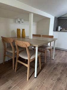 Foto de la galería de Galatea LibroVI Apartamento con arte en sus muros en Alcalá de Henares