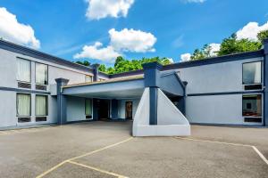 Budova, kde se chata nachází