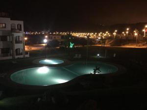 Bazén v ubytování Lilac Gardens Resort nebo v jeho okolí