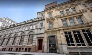 Το κτήριο όπου στεγάζεται  το διαμέρισμα