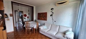 Χώρος καθιστικού στο Fiorella's House