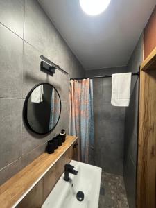 Koupelna v ubytování Apartamenty u Jakubika + 10 fotografií