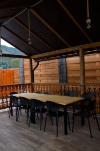 Un restaurante u otro lugar para comer en Jans