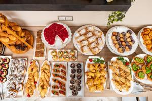 Jídlo v aparthotelu nebo okolí