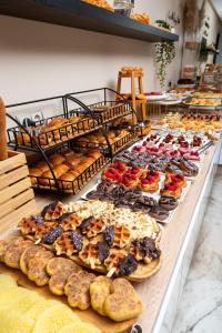 Jídlo v aparthotelu nebo okolí