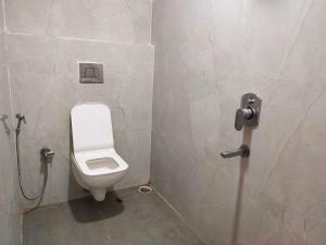 Ένα μπάνιο στο Hotel O 7 Seas