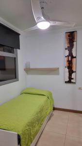 Postel nebo postele na pokoji v ubytování Lavender Seaviews beautiful apartment in Sand Club SC153