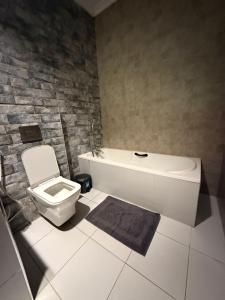 Koupelna v ubytování Hillsgate Experience a Luxury Home in Nairobi