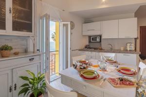 Η κουζίνα ή μικρή κουζίνα στο Baia Foce