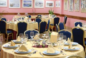 Restaurace v ubytování Hotel Pinomar