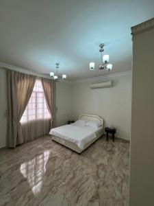 Una cama o camas en una habitación de Moon hostel