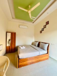 Postel nebo postele na pokoji v ubytování Limeport Resort