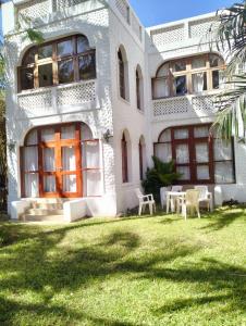 Κήπος έξω από το Simba Kenia Luxury Apartment