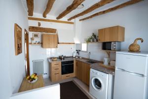 Nhà bếp/bếp nhỏ tại LA MUNTANYA - Apartamentos Rural Guadalest +15 ảnh