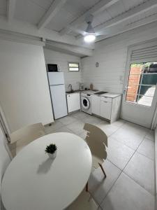 Kuchyň nebo kuchyňský kout v ubytování Chez TOONS