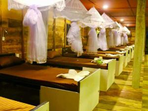 Εστιατόριο ή άλλο μέρος για φαγητό στο The Cliff Hostel, M'Pay Bay