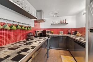 Η κουζίνα ή μικρή κουζίνα στο RMR: Tensleep B4 Condo in Teton Village