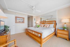 Ένα ή περισσότερα κρεβάτια σε δωμάτιο στο Whaler 712 · WHA 712 Kaanapali OceanFront Condo w Ocean Views +51 φωτογραφίες