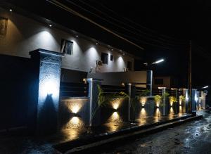 Φωτογραφία από το άλμπουμ του Luxury 3 bedroom duplex with private cinema στο Ιμπαντάν +5 φωτογραφίες