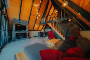 Et opholdsområde på Nevbahar Sapanca ile Lüks Bir Tatile Merhaba Deyin