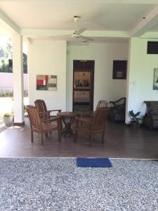 Et opholdsområde på Philanka Suites Bentota