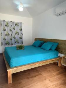 En eller flere senge i et værelse på Charming 2 bed 2bath villa 77B with private pool + 9 billeder