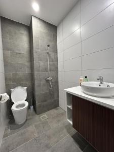 Koupelna v ubytování Podium 3BR 2BH Modern Homestay Near Aeon + 23 fotografií