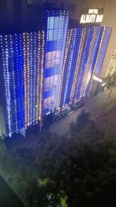 Fotografie z fotogalerie ubytování Tejsvhi Hotel Aerocity v destinaci Jāmb