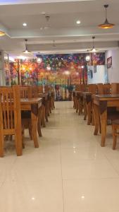 Restaurace v ubytování Tejsvhi Hotel Aerocity